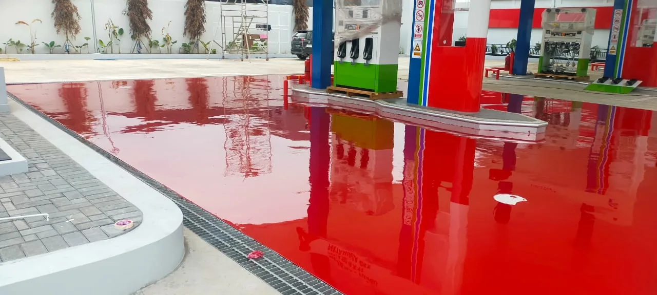 Epoxy merah untuk area terbuka